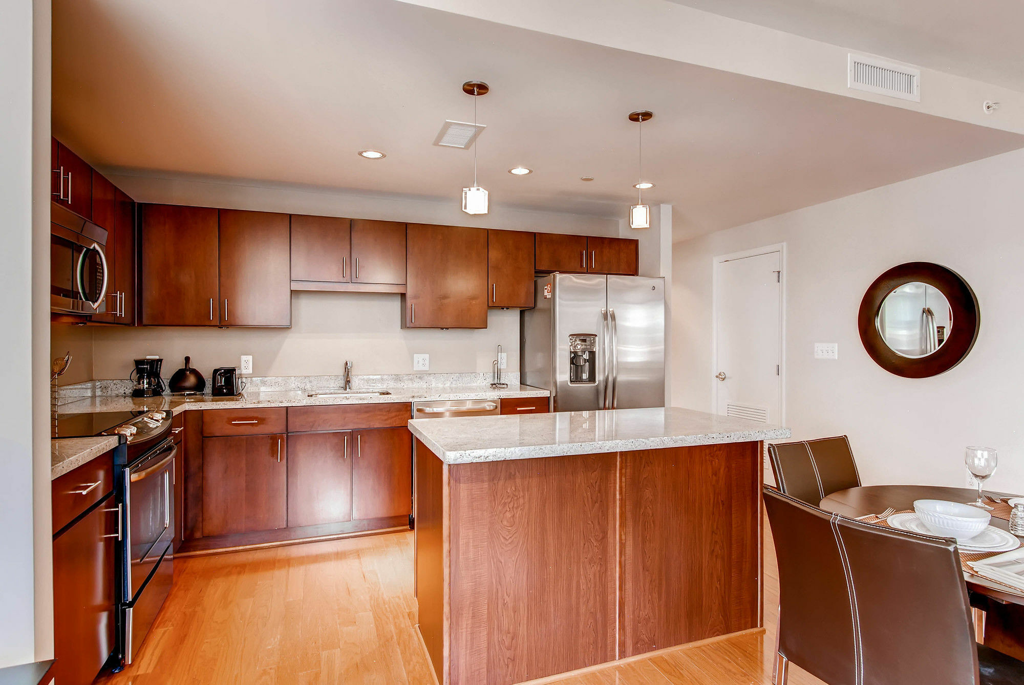 Global Luxury Suites At Foggy Bottom Washington Eksteriør bilde